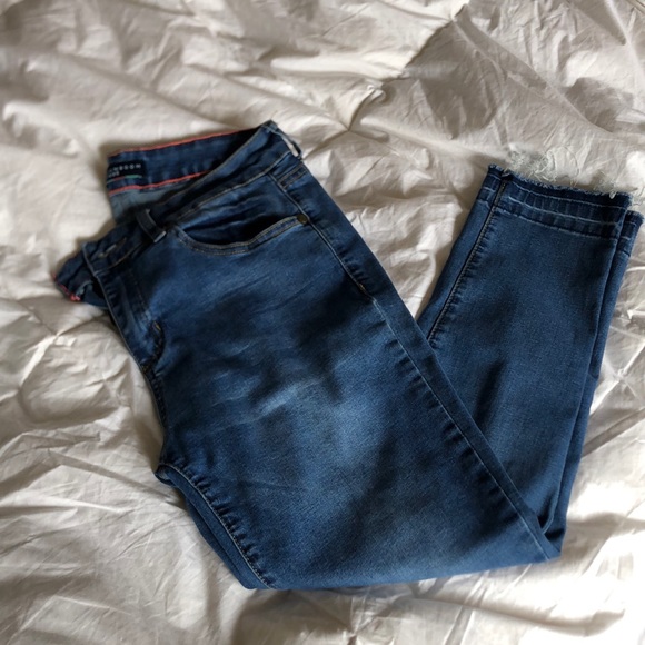 SOLD Mid calf jeans - Picture 4 of 5